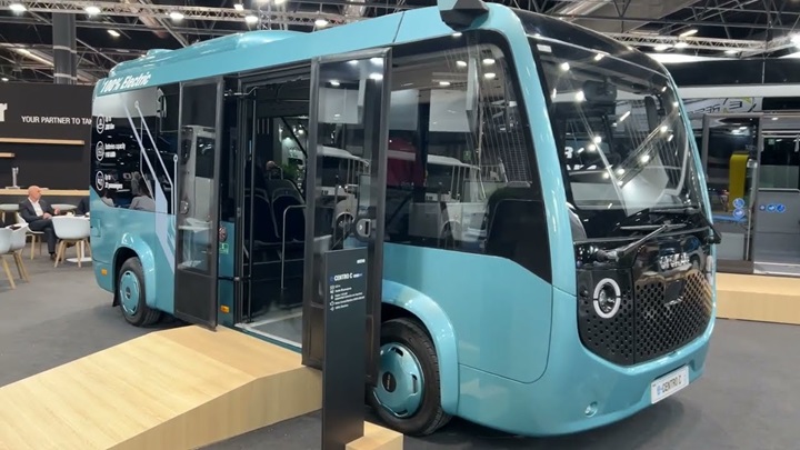Otokar, EV Charge Show 2025'te e-Centro ve e-Atlas modellerini sergiledi